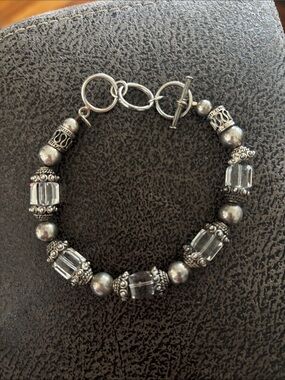 Retired Silpada Swarovski Crystal Sterling Silver Bead Toggle Bracelet B1147